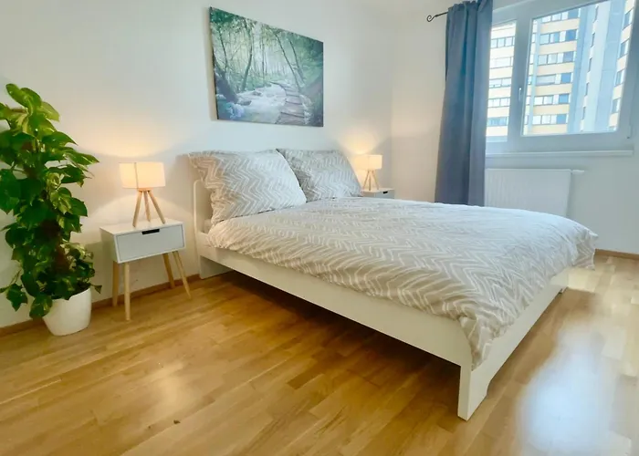 Modern Trendy With Balcony & Free Parking * Vienna